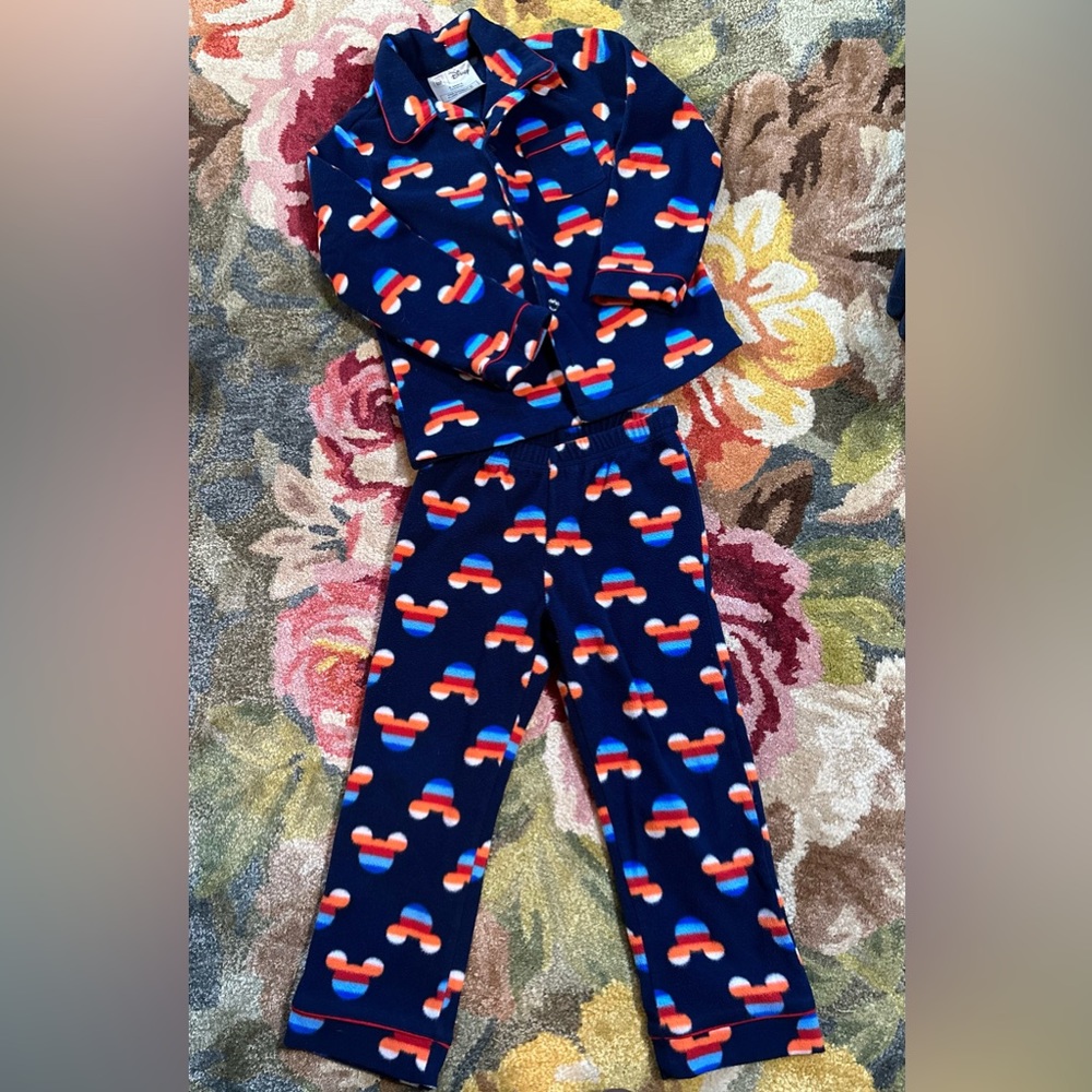 Gap Mickey Mouse Fleece Pajamas Set